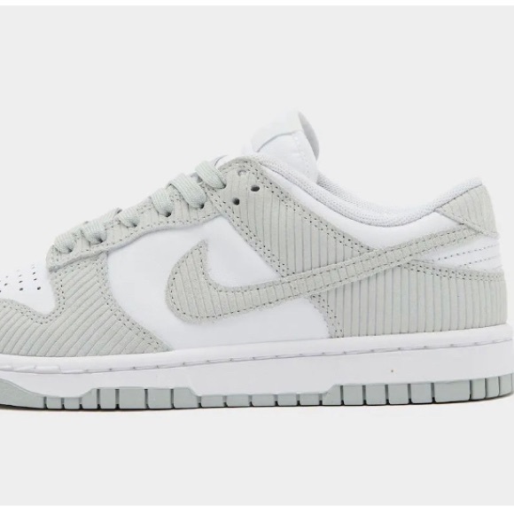 Nike Dunk Silver Corduroy Womens 6.5 STOCK X VERIFIED - Picture 4 of 9